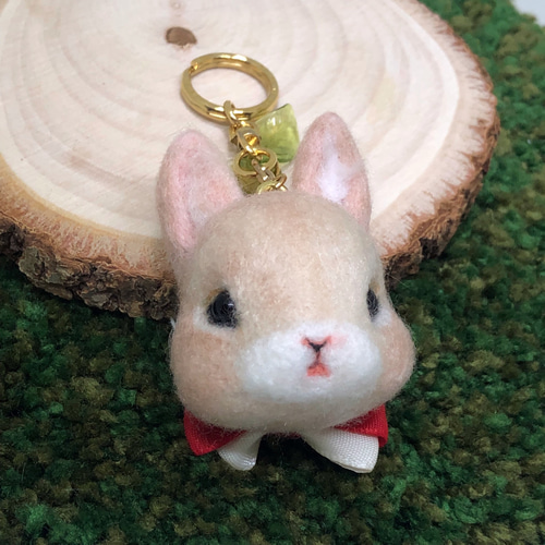 クッションキーホルダー、うさぎフリルフェルト クッションキーホルダー、うさぎフリルフェルト クッション