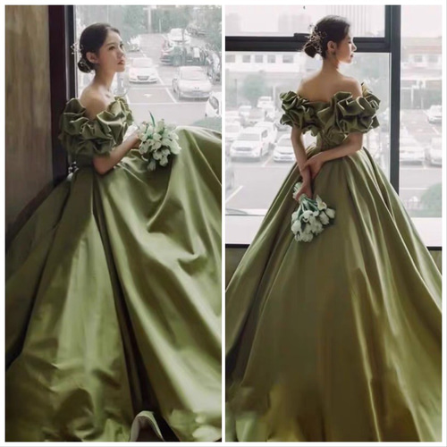 カラードレス 拭わ グリーン 胸元フリル デザイン感 背中見せ トレーン  