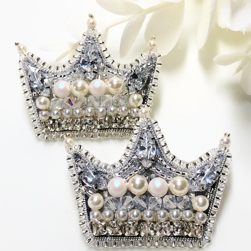 ビーズ刺繍 シルバーティアラのブローチ ブローチ Lien 通販 14699118