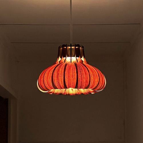 木製ペンダントライト「オニオン（ゼブラウッド）」｜木のあかり