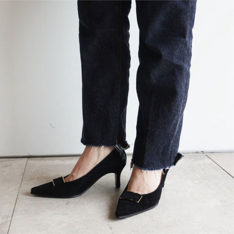スエードレザーのバックルポインテッドトゥパンプス★ブラックスエードz682ゴールド金具