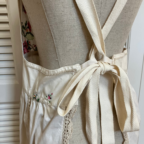 刺繍 クロスステッチ かわいいエプロンワンピース ヴィンテージ