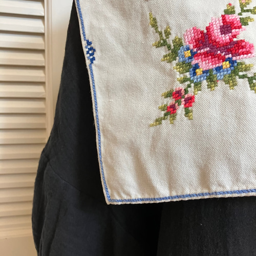 ダブルガーゼ ヴィンテージクロスステッチ刺繍大きな襟のワンピース 森 