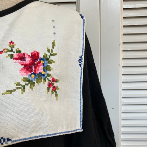 ダブルガーゼ ヴィンテージクロスステッチ刺繍大きな襟のワンピース 森 