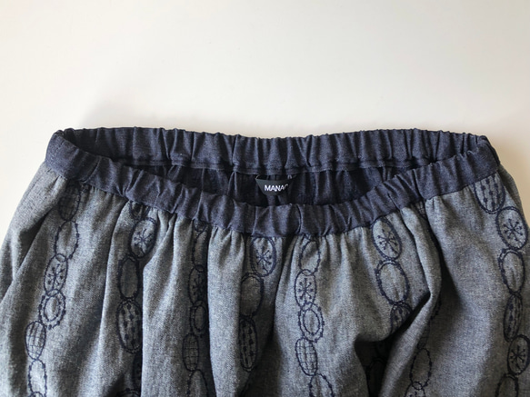 (受注制作)刺繍デニムのギャザースカート　フリーサイズ　 4枚目の画像