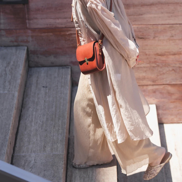 革鞄 ショルダーバッグ レザーバッグ イタリアンレザー 可愛い 本革 