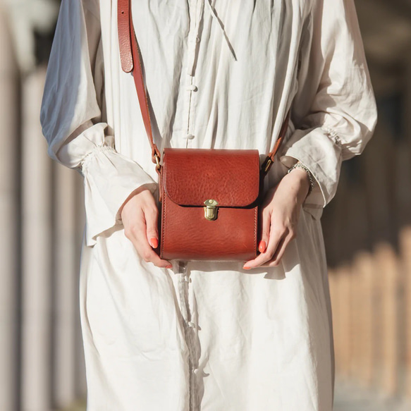 革鞄 ショルダーバッグ レザーバッグ イタリアンレザー 可愛い 本革 