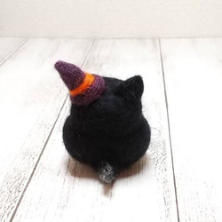 ハロウィン帽子をかぶった まんまる黒柴犬 羊毛フェルト 犬 5枚目の画像