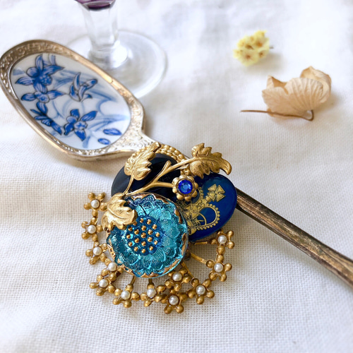 717 ✧POGGI Paris✧フランス ポッジ ガラス ドロップ ブローチ 717 ✧POGGI Paris✧フランス ポッジ ガラス ドロップ ブローチ