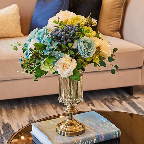 銅脚の高級クリスタルガラス花瓶 その他素材 Wakabayashi