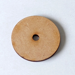 チャルカ 糸ボタン土台　糸ボタンベース　5個セット（丸／穴小） 無塗装（MDF） ハンドメイド材料【HMO00005】 3枚目の画像