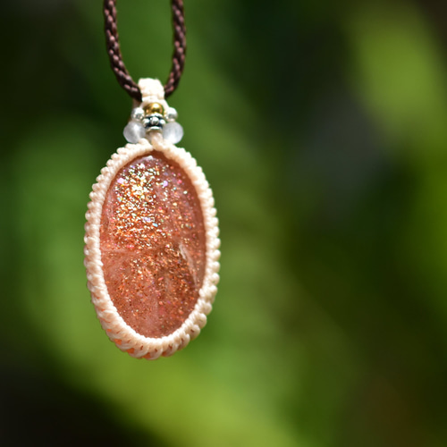 日長石「サンストーン 」マクラメ編みネックレス サンストーンマクラメネックレスmac389 - NEEMTrEE エスニック