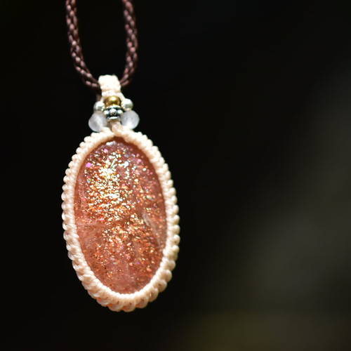 サンストーン　三日月マクラメネックレス サンストーン・ムーンストーン マクラメ編みペンダント