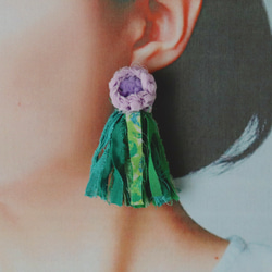 さき布のお花とタッセルのピアス/イヤリング 3枚目の画像