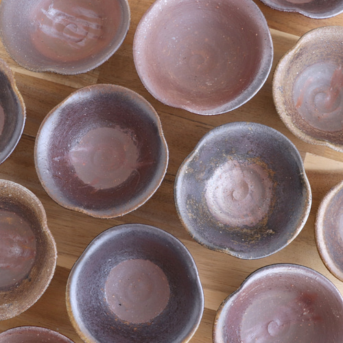 備前焼 穴あき玉一輪（小鉢＋穴あき玉セット）【陶器・花器・花