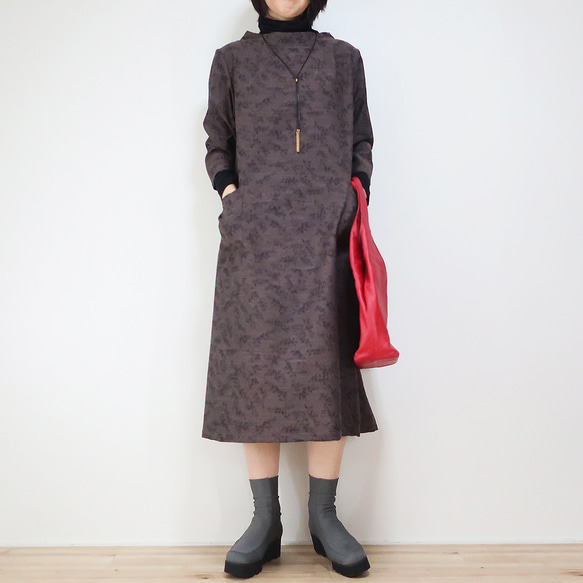 薄羊毛❣️ 瓶頸連衣裙（自由/棕色碎花圖案） 第9張的照片