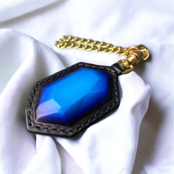 【Polyto】皮革寶石鑰匙扣（藍色）包包掛飾 第2張的照片