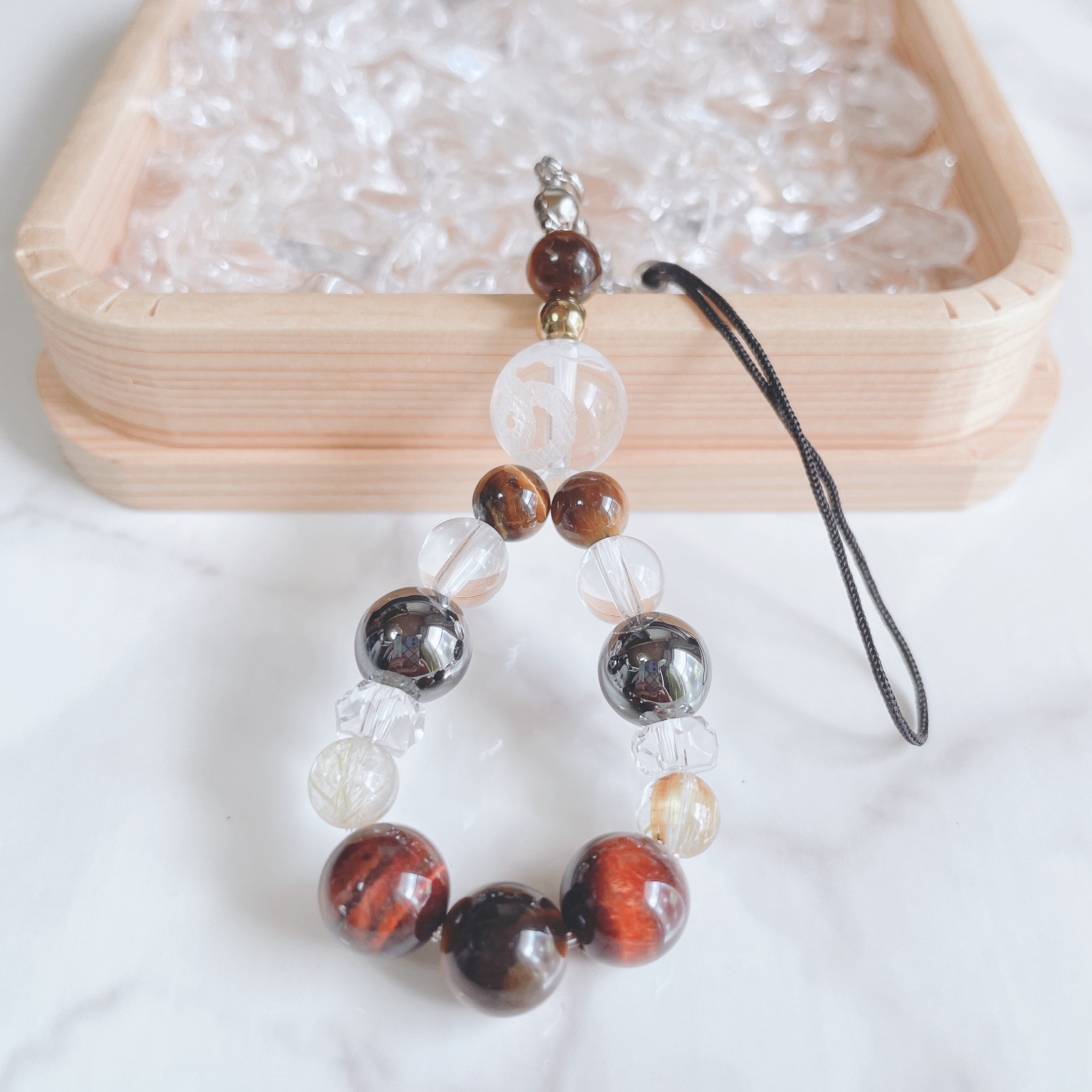 ✦ビジネスチャンスを掴み運気上昇 白蛇入り タイガーアイ・ルチルクォーツ・ヘマタイト 天然石ストラップ No.499S