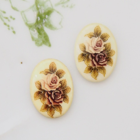 【1個】ヴィンテージ　ジャパン　ローズ　薔薇　ガラス　カメオカボション　オーバル　18ｘ13mm/PB1010 1枚目の画像