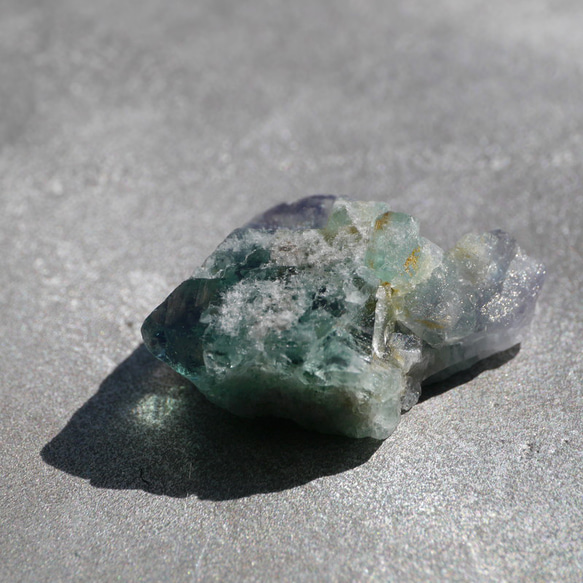 天然石約7.4g最大幅約28mmダイアナマリア鉱山産フローライト結晶原石グリーン強蛍光[dmfl-220926-03] 13枚目の画像