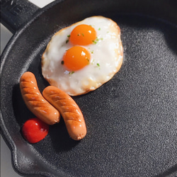 アクセサリートレイスキレット風♡フェイクフード、ミニチュア、食品サンプル、目玉焼き、朝食、ギフト 9枚目の画像