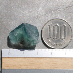 天然石約5.2g最大幅約21mmダイアナマリア鉱山産フローライト結晶原石グリーン強蛍光[dmfl-220926-05] 11枚目の画像