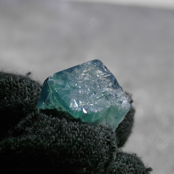 天然石約5.2g最大幅約21mmダイアナマリア鉱山産フローライト結晶原石グリーン強蛍光[dmfl-220926-05] 9枚目の画像