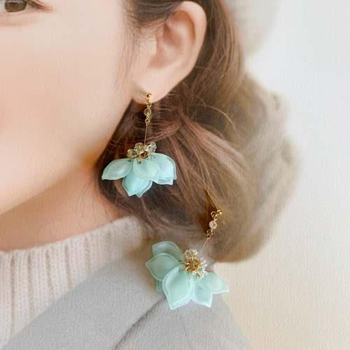 チェルビック フラワーぺタル じゃらじゃらピアス イヤリング 花びら