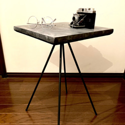 リビングテーブル・アイアンサイドテーブル　スプートニク　モルタル天板・カフェテーブル・鉄脚 1枚目の画像