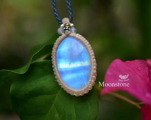 希少石!スターグレーサンムーン・レインボーラブラドライトのマクラメネックレス 希少石!スターグレーサンムーン・レインボーラブラドライトの