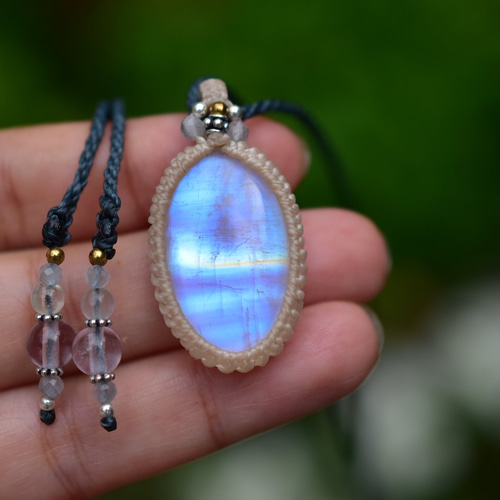 虹色グラデーション☆高品質☆レインボームーンストーン マクラメ