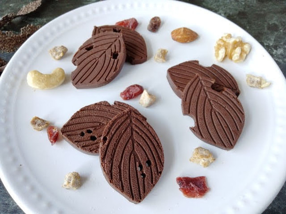 葉っぱチョコレート型（ハナミズキＢ）（22）シリコン型　シリコンモールド　お菓子　手作り　プレゼント 2枚目の画像