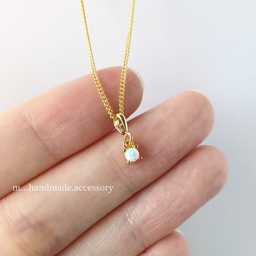 おすすめ2点セット＊ 極小 オパールの1粒ピアス / イヤリング 