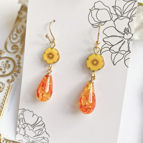 秋色・チェコビーズのお花と雫ピアス2 ピアス（フック・チェーン） 花 