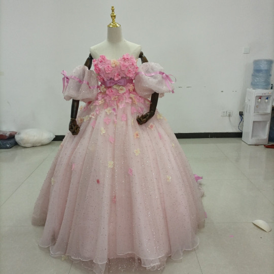 豪華！レインボー カラードレス ラッフルフリル 挙式 トレーン ベアトップ結婚式/披露宴