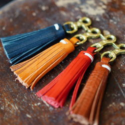 タッセル タッセルチャーム チャーム フリンジ 革 レザー 可愛い