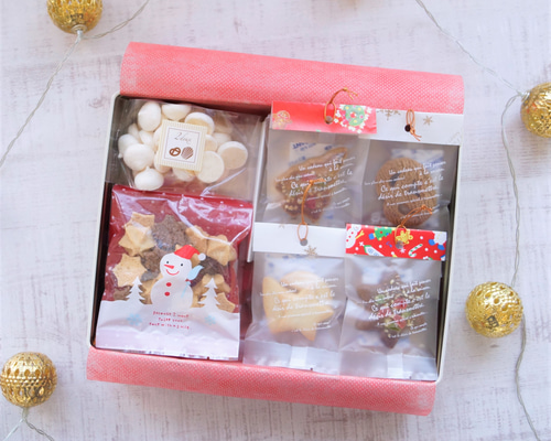 クリスマスオーナメントクッキー・ギフト缶」飾って食べれる