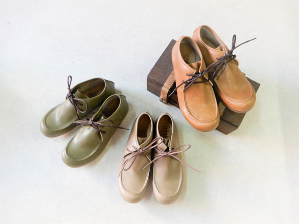 寬鬆版型！輕盈舒適，彈性布料，可愛又精緻，繫帶設計，Wallabee風格，自然外觀短靴，編號103 第4張的照片