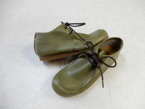 寬鬆版型！輕盈舒適，彈性布料，可愛又精緻，繫帶設計，Wallabee風格，自然外觀短靴，編號103 第8張的照片