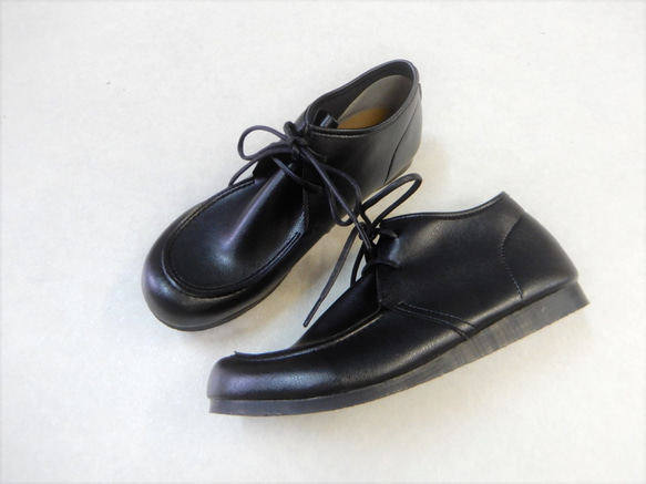 寬鬆版型！輕盈舒適，彈性布料，可愛又精緻，繫帶設計，Wallabee風格，自然外觀短靴，編號103 第10張的照片