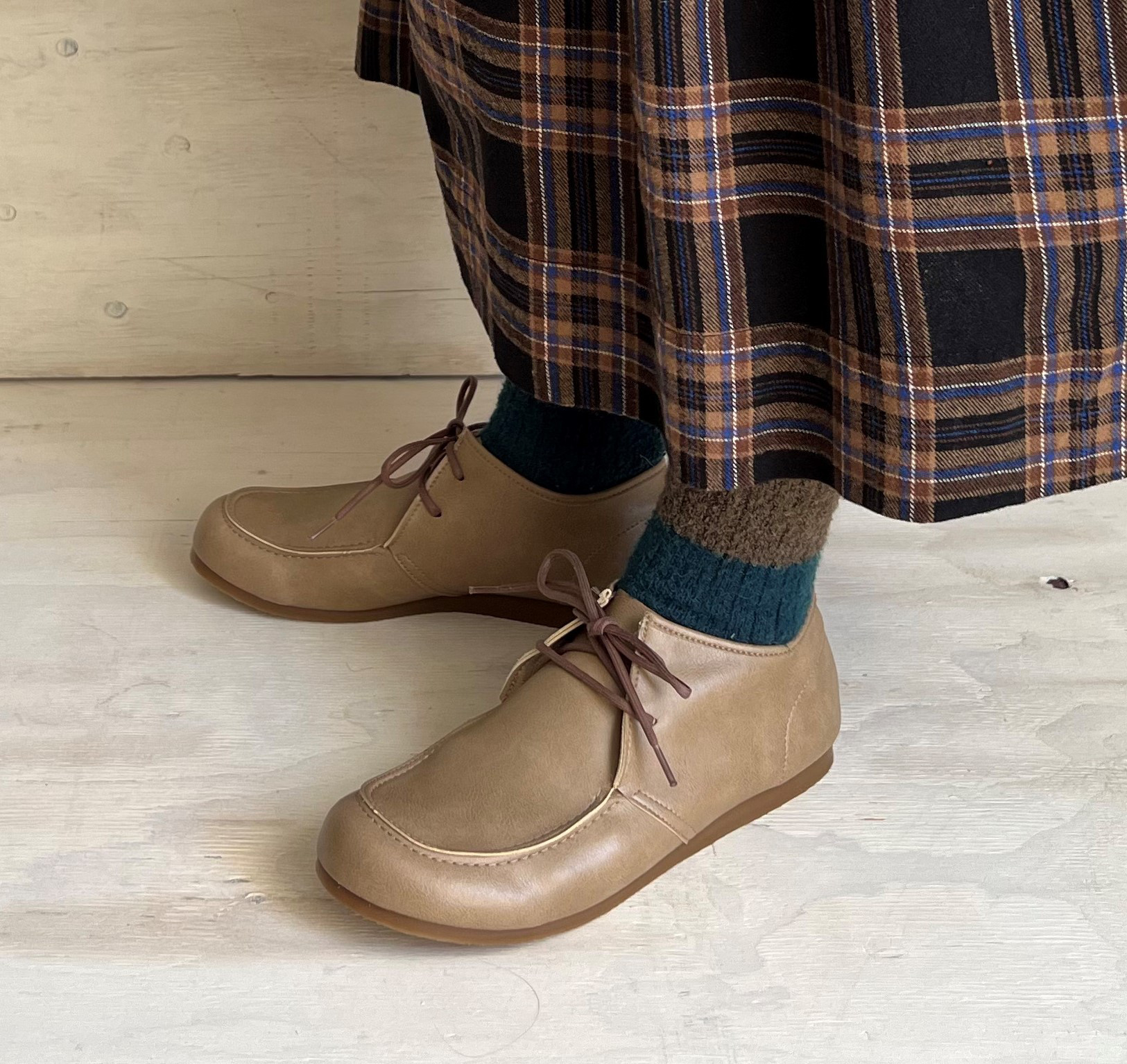 ゆったり履けて♪軽くて快適・ストレッチ素材・大人かわいい・レースアップ・ワラビー風・ナチュラル・ショートブーツ　№103