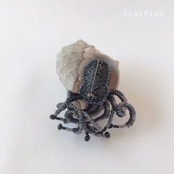 【タコ】蛸 Octopus ビーズ刺繍 ブローチ(D13) 2枚目の画像