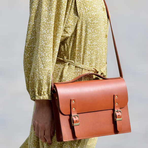 ショルダーバッグ クラシック 可愛い 革 レザー イタリアンレザー 革鞄