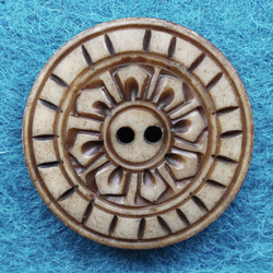 ネパールの水牛の骨ボタン：トラディショナル（BO11) 1枚目の画像