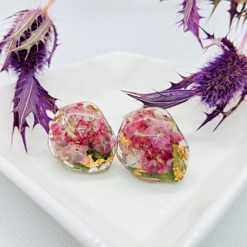 ピンクフラワーレジン×スパンコール♡花びら ピアス イヤリング No117 薔薇の花びら レジンピアス/イヤリング サージカル