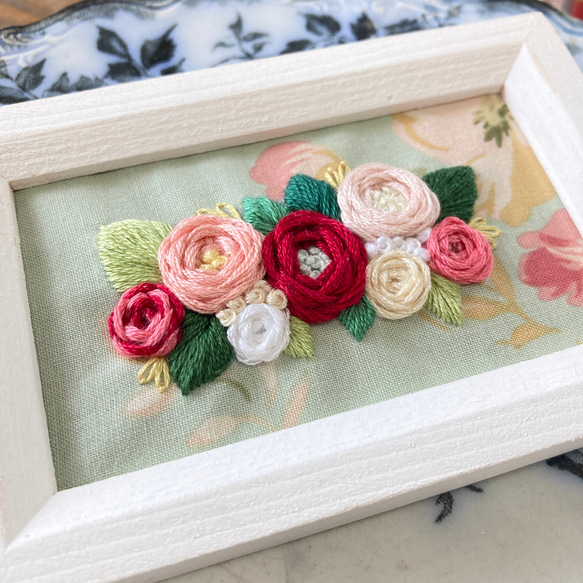 frame  ローズ・ガーデン rose garden刺繍フレーム ファブリックパネル　インテリアパネル 6枚目の画像