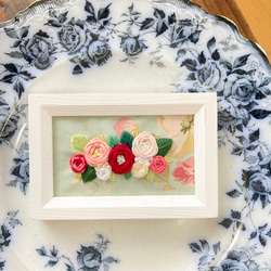 frame  ローズ・ガーデン rose garden刺繍フレーム ファブリックパネル　インテリアパネル 1枚目の画像