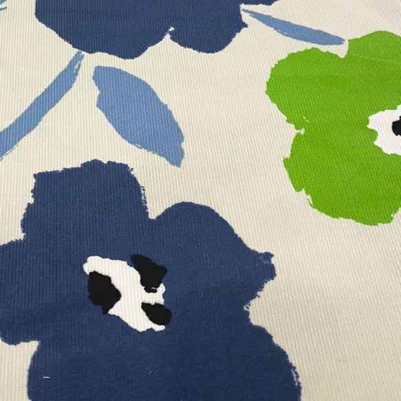 110×50 花柄 コーデュロイ 北欧フラワーのシャツコール クリーム コール天 50cm単位販売 商用利用可 11枚目の画像