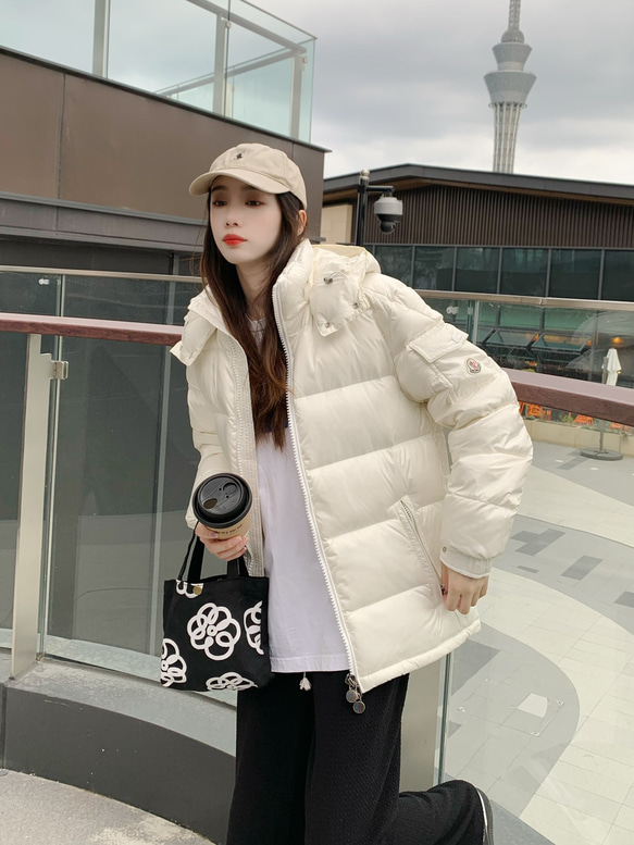 モンクレールMONCLERダウンコート美品レディース コート 洋子 
