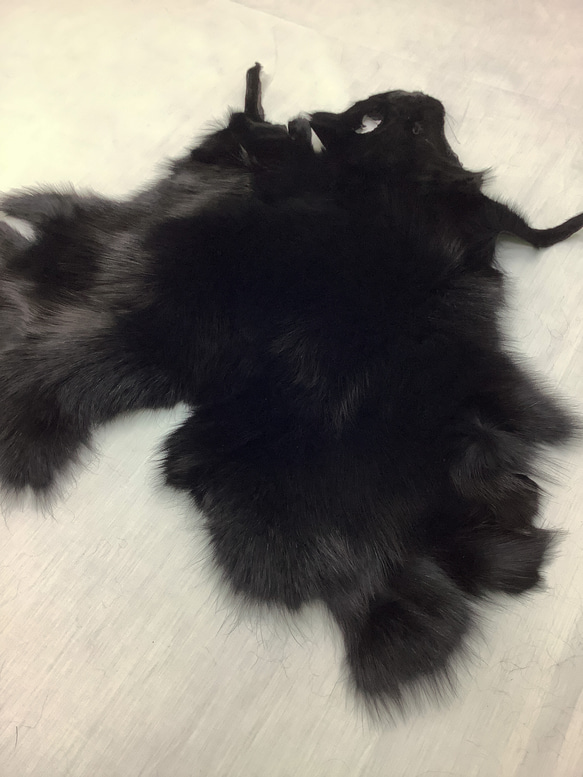 ブルーフォックス 染め毛皮 キツネ 狐 きつね 毛皮 ブラック その他
